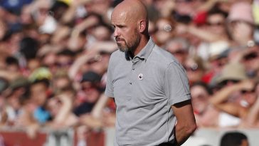 Erik ten Hag asks Manchester United board to put a halt on players' contract extensions.