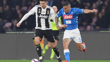 Allan of SSC Napoli vies with Cristiano Ronaldo of Juventus during a Serie A game.(Photo by Francesco Pecoraro/Getty Images)