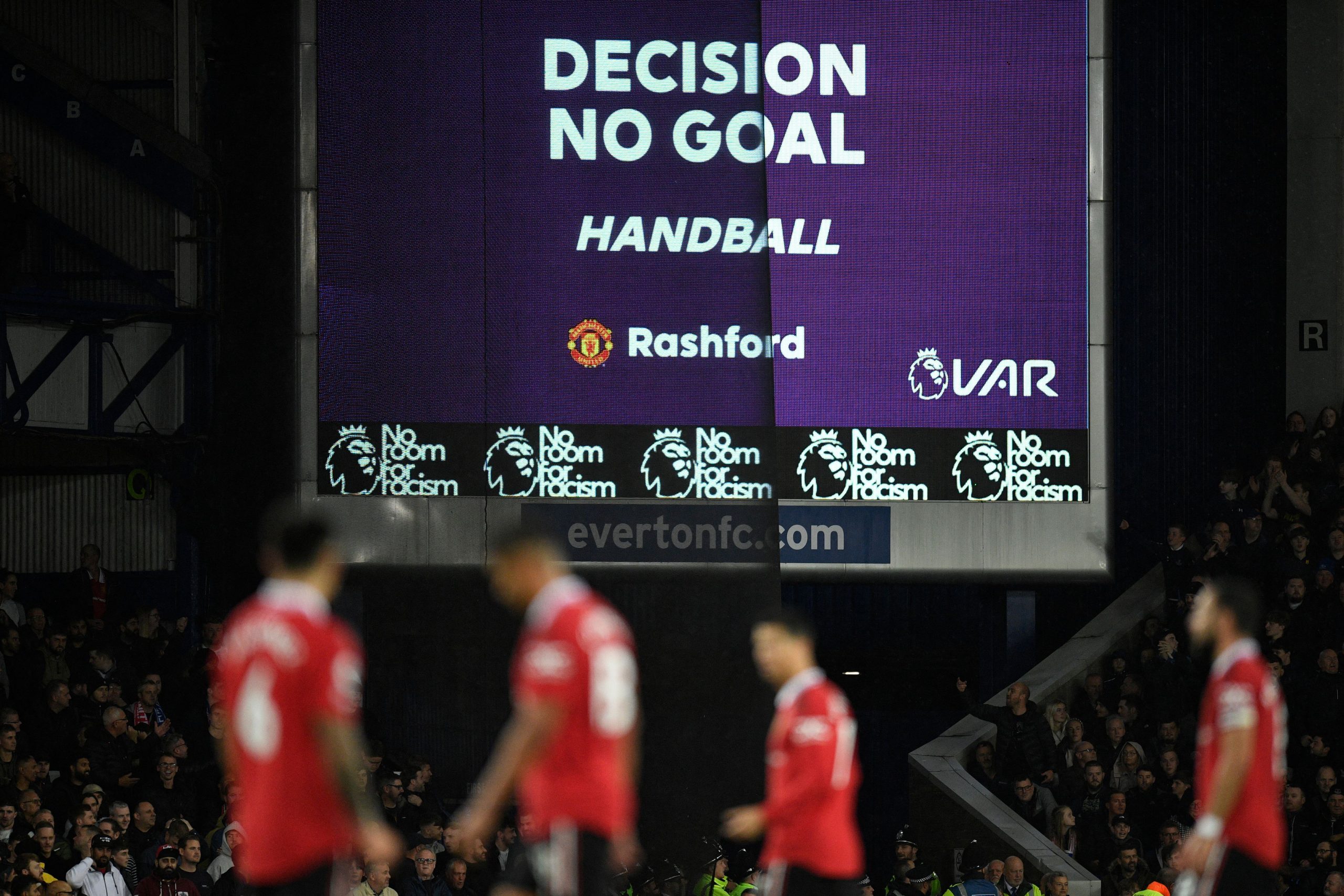 A VAR decision rules out Manchester United's goal against Everton, much to the dismay of Marcus Rashford.