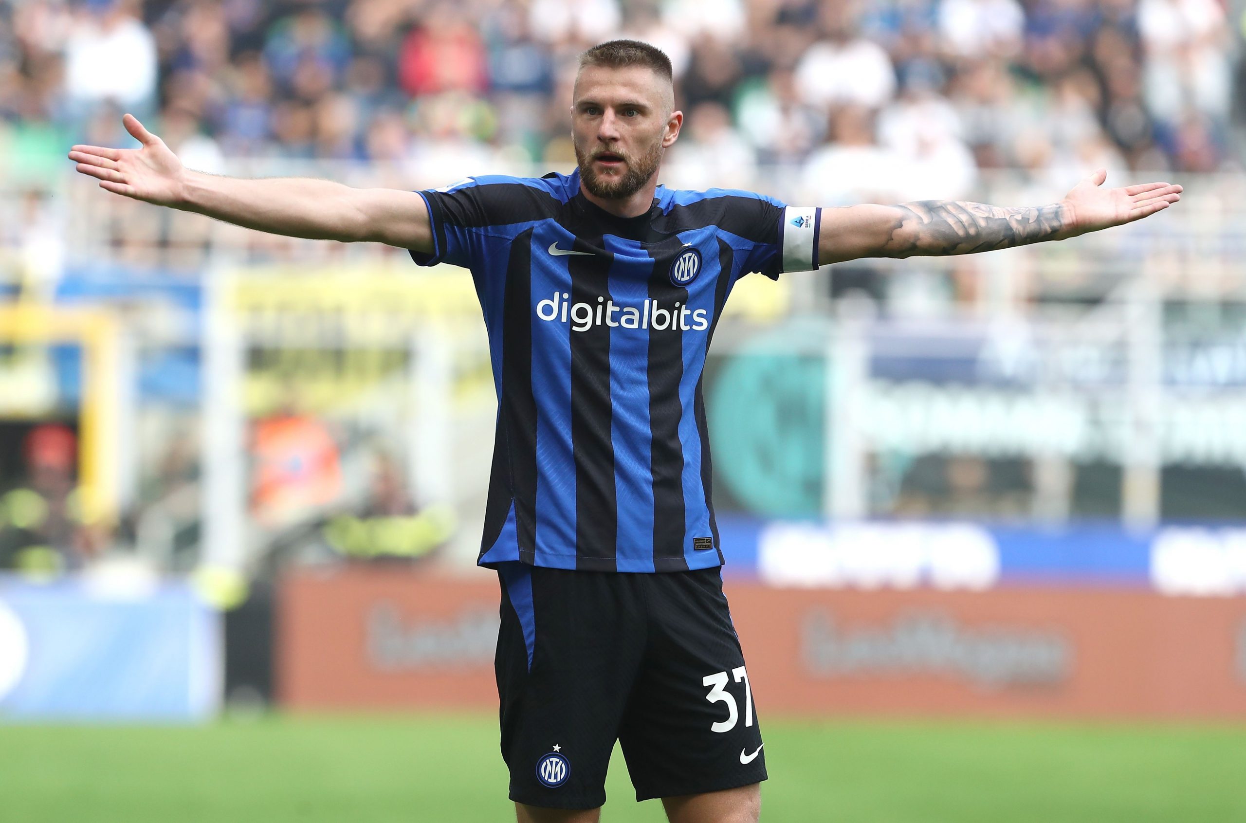 Inter Milan centre-back Milan Skriniar being eyed by Manchester United on free transfer.