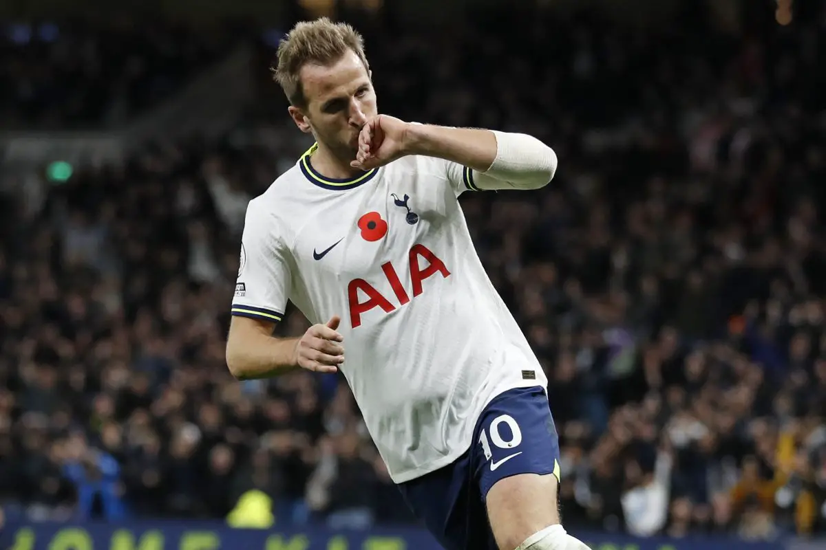 Tottenham Hotspur 'unwilling' to sell star striker Harry Kane to Manchester United. 