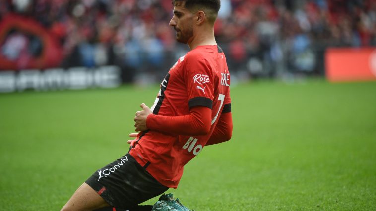 Manchester United must fork out around £40 million for 25-year-old Ligue 1 midfield sensation.