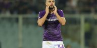 Sofyan Amrabat 'training alone' at Fiorentina amidst Manchester United interest.