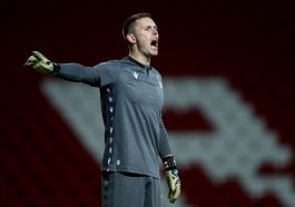 Nottingham Forest keen to sign Manchester United star Dean Henderson on a permanent deal .