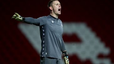 Nottingham Forest keen to sign Manchester United star Dean Henderson on a permanent deal .