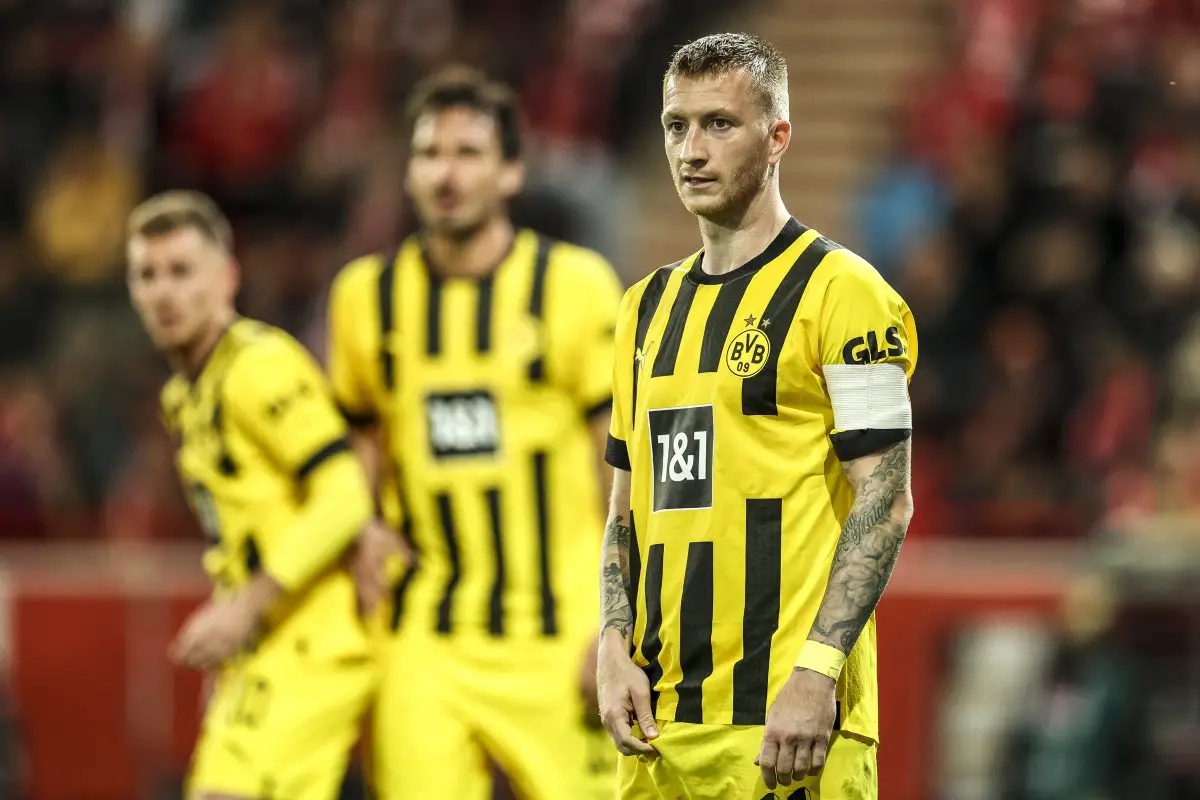 Manchester United held "conversations" with agents of Borussia Dortmund superstar Marco Reus. 