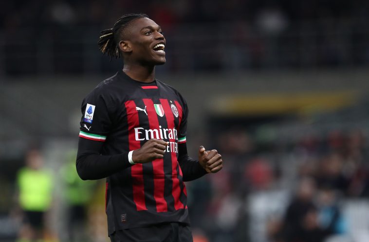 Rafael Leao 'close' to agreeing new AC Milan contract amidst Manchester United interest.