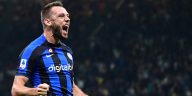 Stefan de Vrij asks Inter Milan for time amidst interest from Manchester United and Newcastle United.