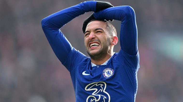 Chelsea playmaker and Manchester United-linked Hakim Ziyech prefers PSG transfer.
