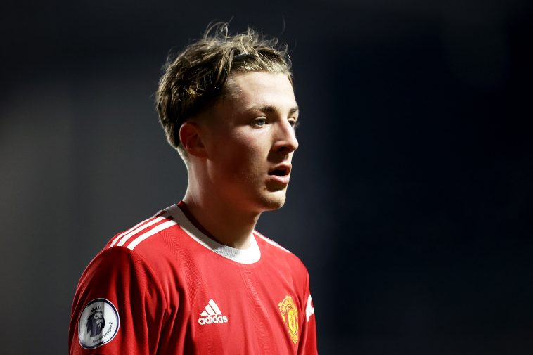 Reading in talks with Manchester United youngster Charlie Savage over permanent transfer.