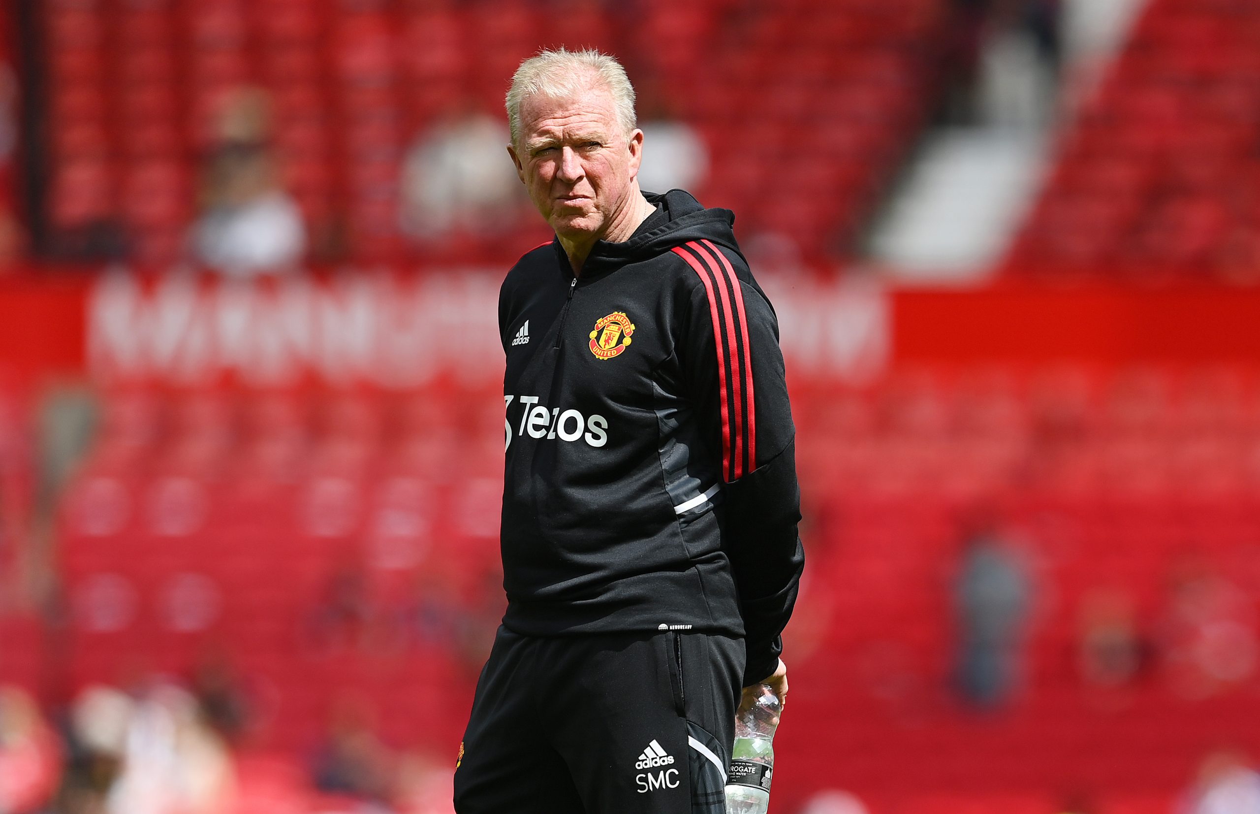 Manchester United assistant coach Steve McLaren on shortlist to Ghana national team manager.
