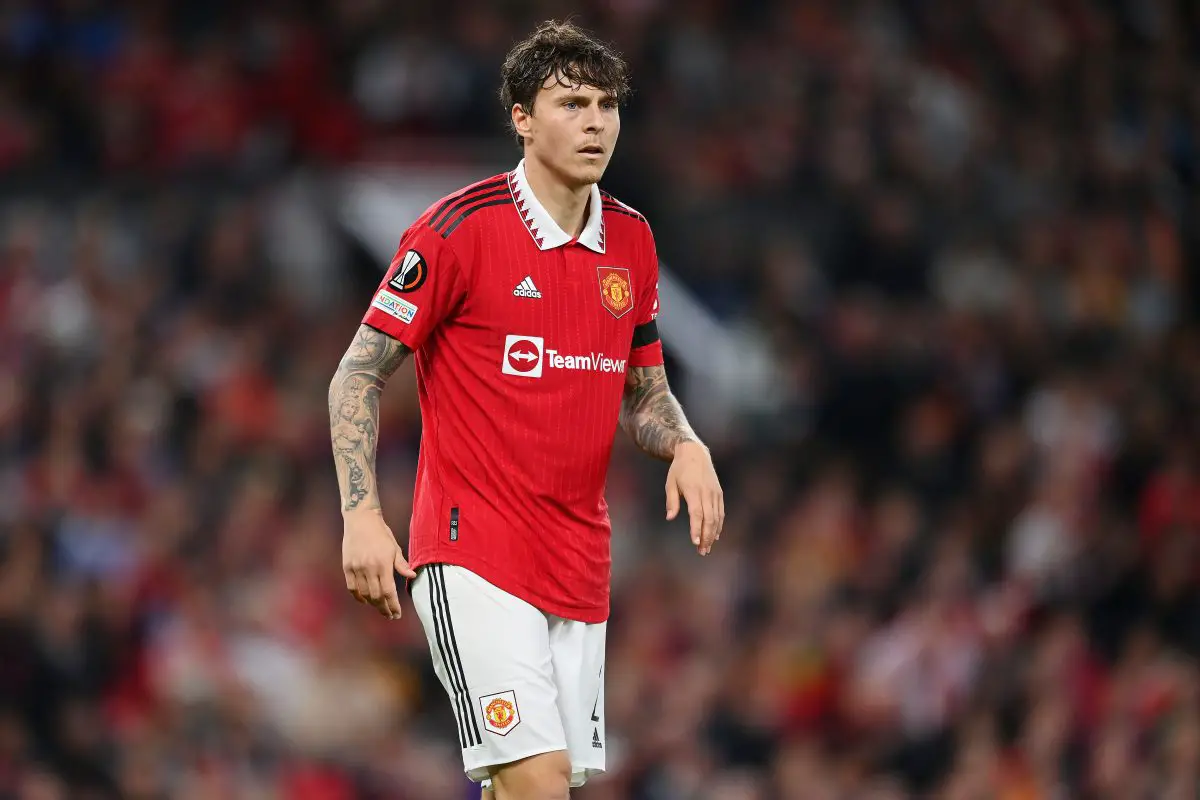 Manchester United defender Victor Lindelof is set to stay at the club despite interest from Inter Milan and Atletico Madrid.