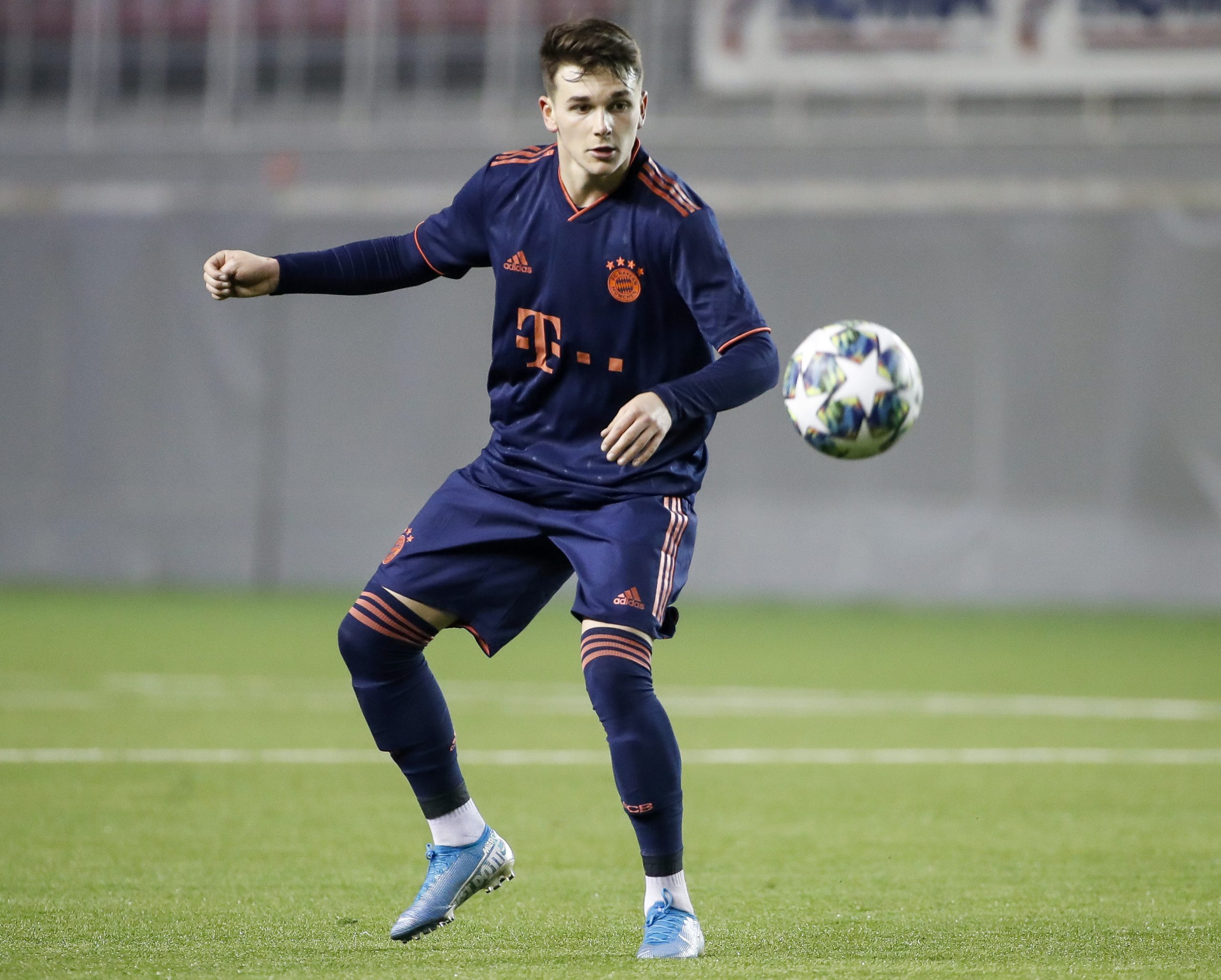 Erik ten Hag 'monitoring' FC Utrecht midfielder Taylor Booth for Manchester United.