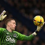 Everton prioritise new Jordan Pickford contract amidst Manchester United interest.