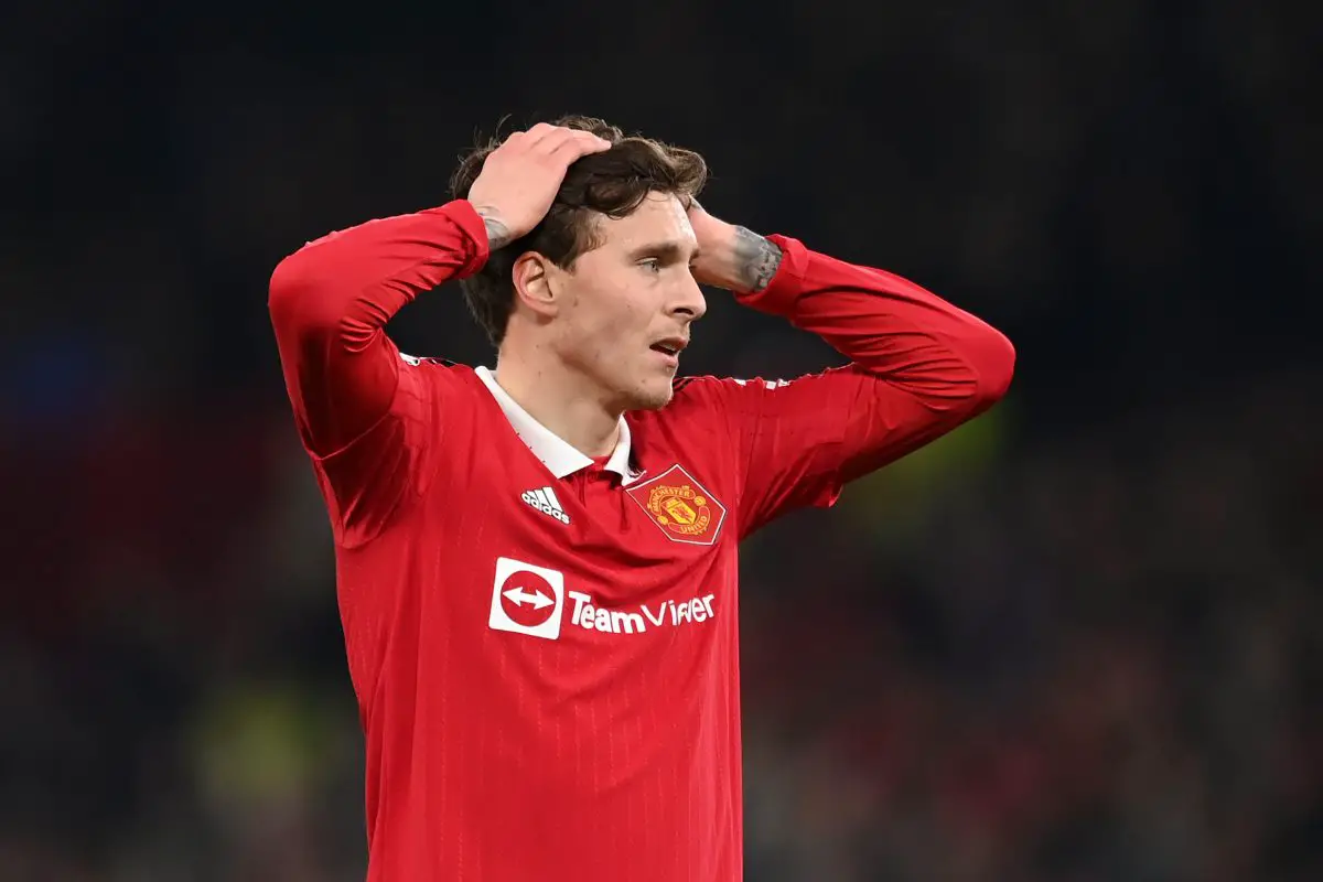 Victor Lindelof claims Manchester United stars "focusing" on football amidst takeover talks.