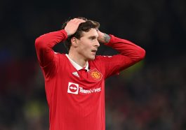 Victor Lindelof claims Manchester United stars "focusing" on football amidst takeover talks.