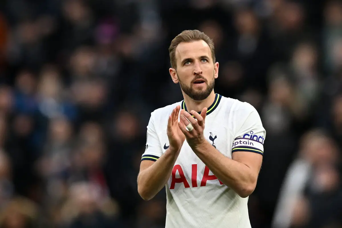 Manchester United want to avoid getting dragged into a bidding war for Tottenham Hotspur striker Harry Kane.
