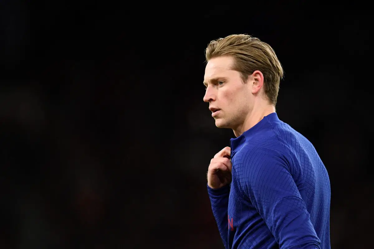 Barcelona midfielder Frenkie de Jong is attracted by the proposition of playing alongside Casemiro at Manchester United.