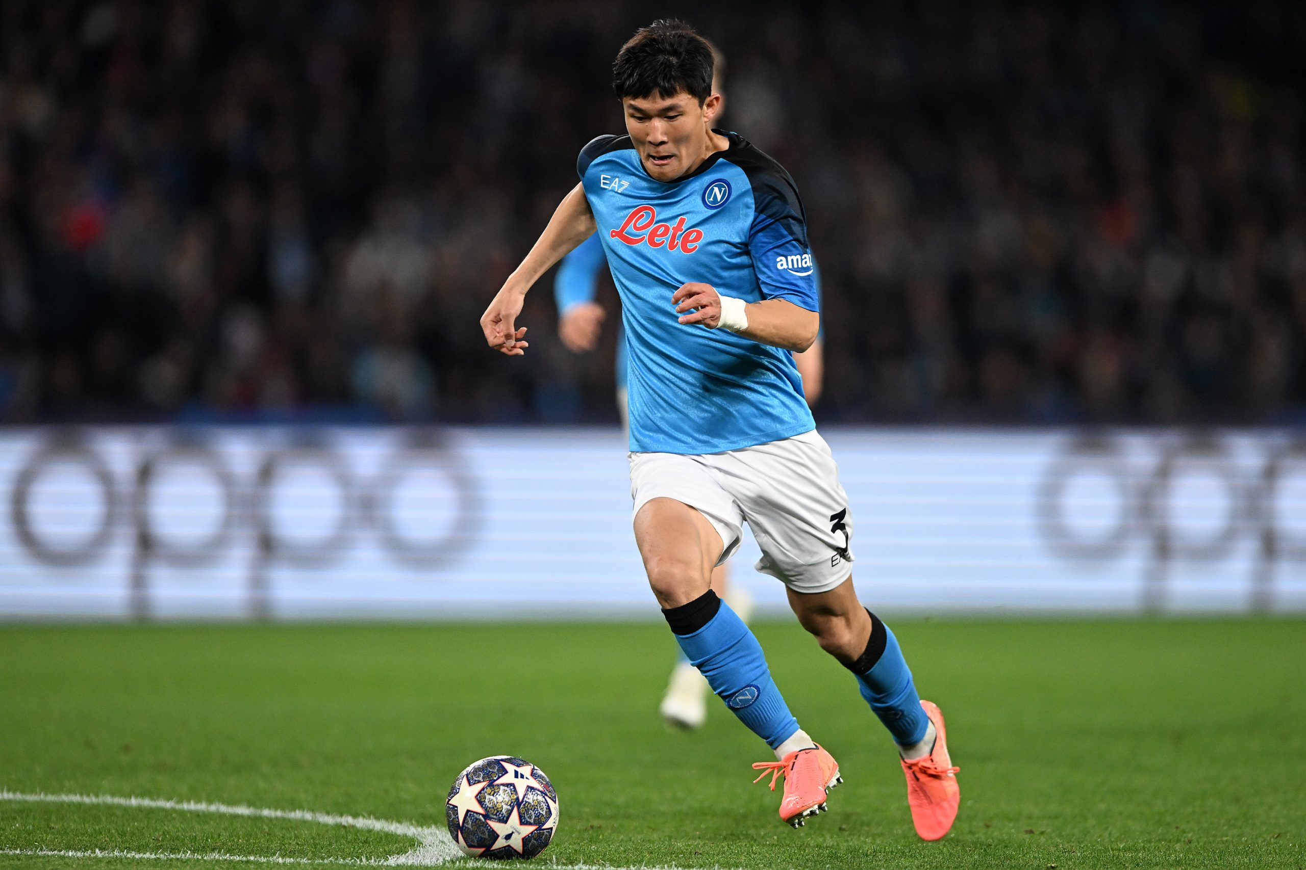 Bayern Munich reach agreement with Manchester United target and Napoli centre-back Kim Min-jae.