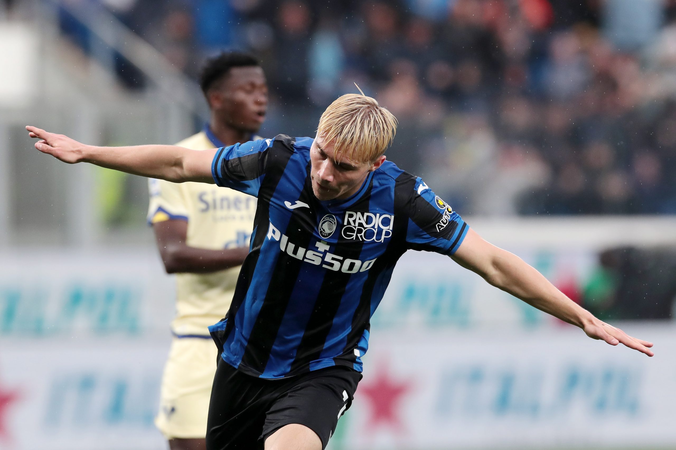 Atalanta and Manchester United in 'advanced talks' for Rasmus Hojlund transfer.