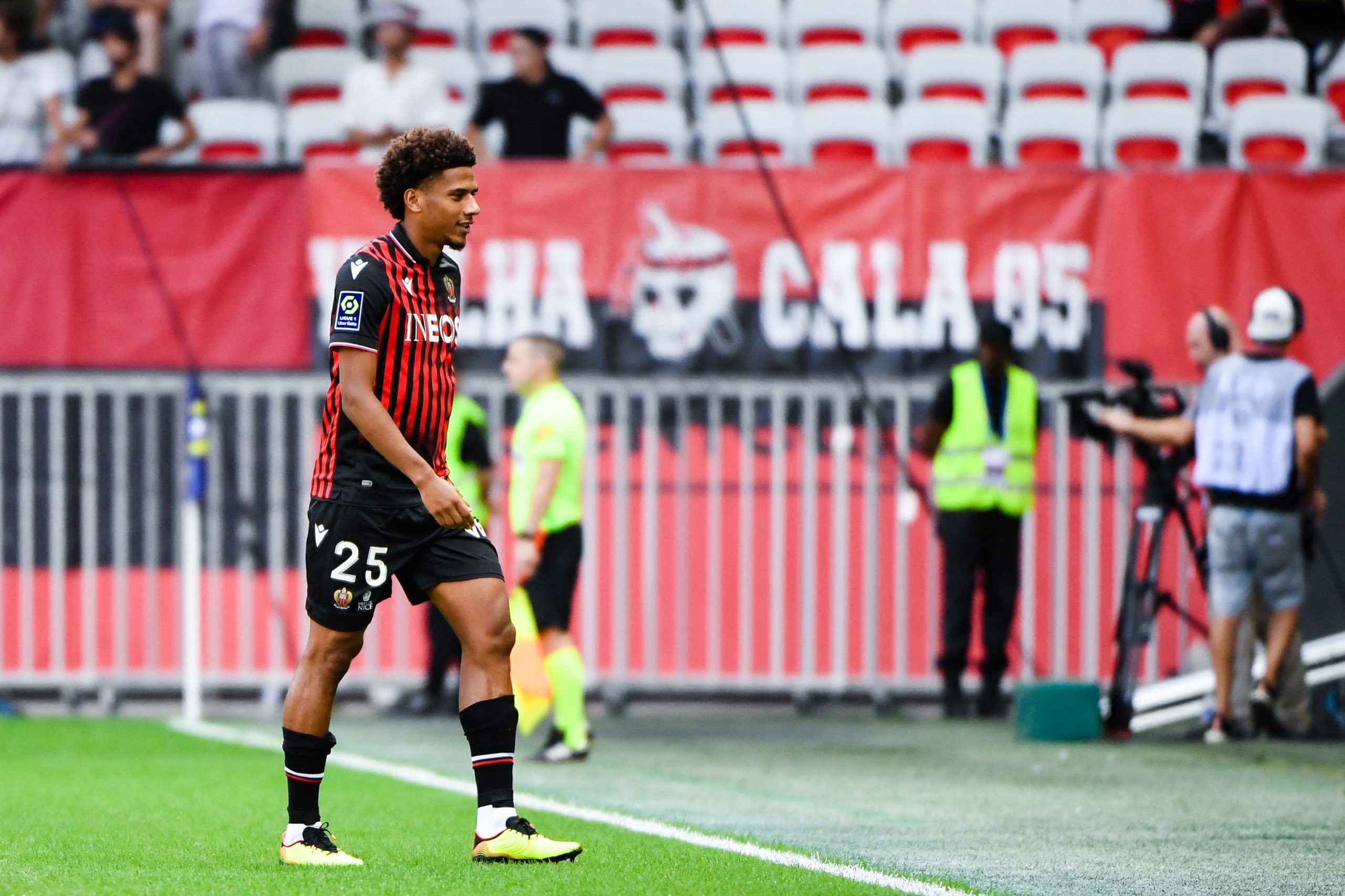 Manchester United send scouts to 'monitor' OGC Nice defender Jean-Clair Todibo.