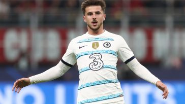 Chelsea to be 'flexible' on Mason Mount deal as Manchester United prepare another bid.