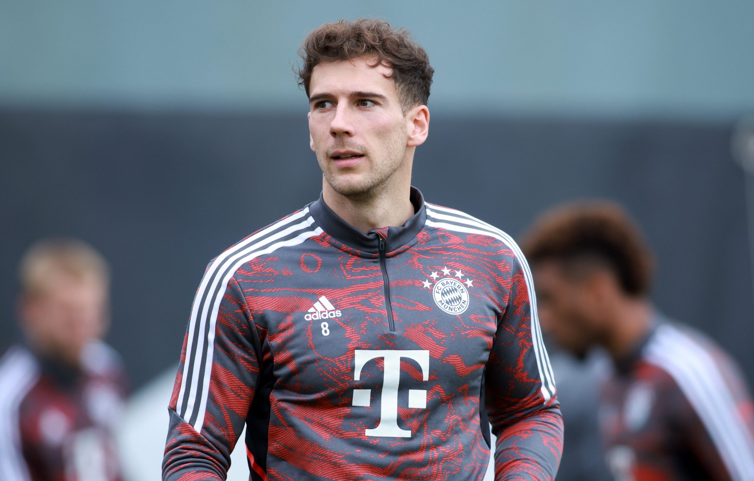 Manchester United continue to keep an eye on Bayern midfielder Leon Goretzka .