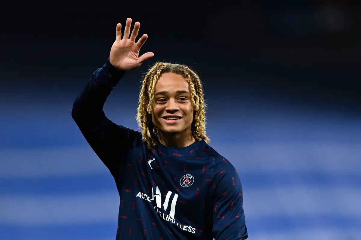 PSG intend to keep Xavi Simons amidst Manchester United interest.
