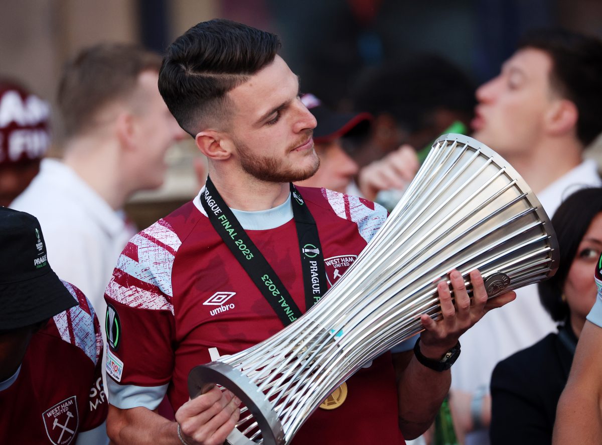 Manchester United ready to hijack a move for West Ham United captain Declan Rice. (Photo by Eddie Keogh/Getty Images)
