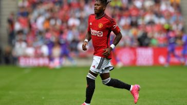 Manchester United drop Fred price tag to €12 million amidst Galatasaray interest.