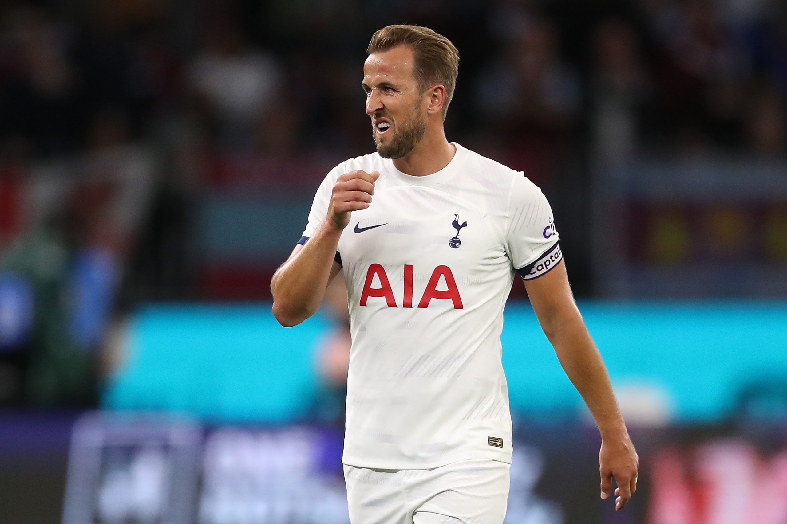 Erik ten Hag ignores Manchester United interest in Tottenham Hotspur striker Harry Kane.