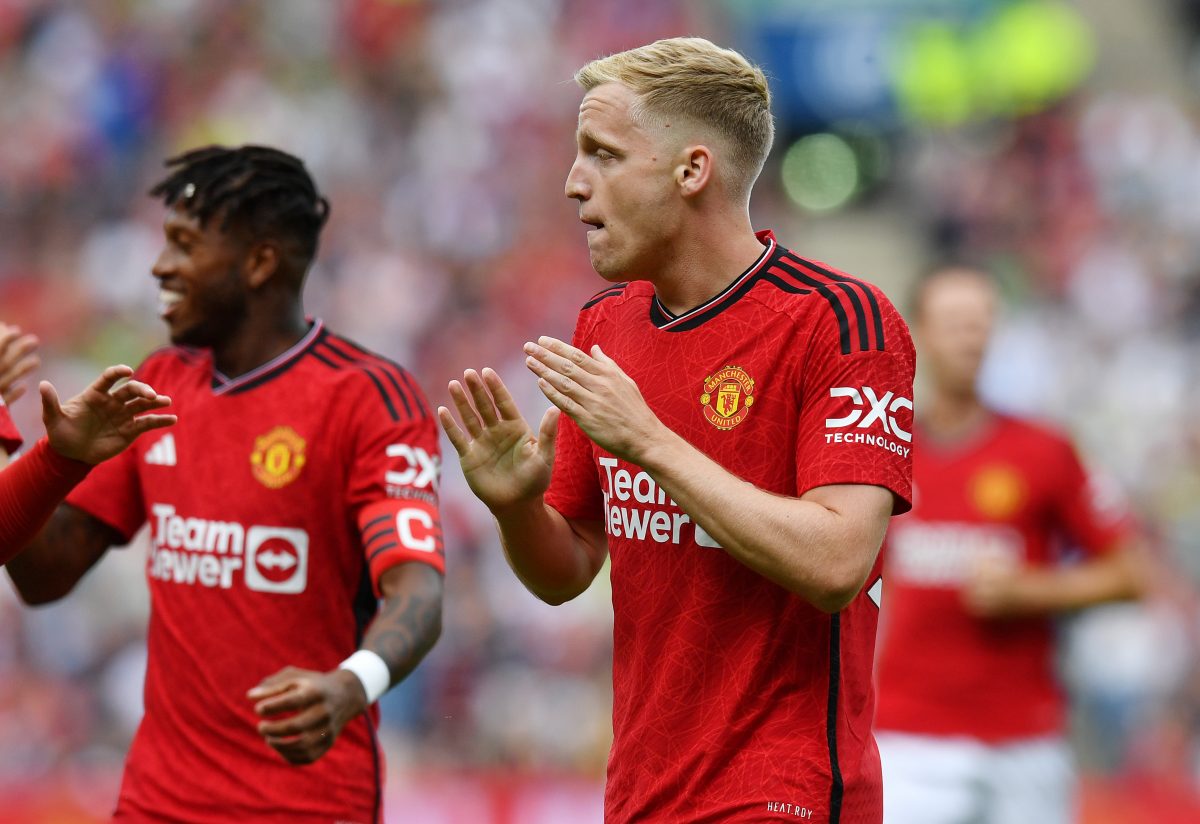 Manchester United are yet to finalise Donny van de Beek's exit. (Photo by Mark Runnacles/Getty Images)