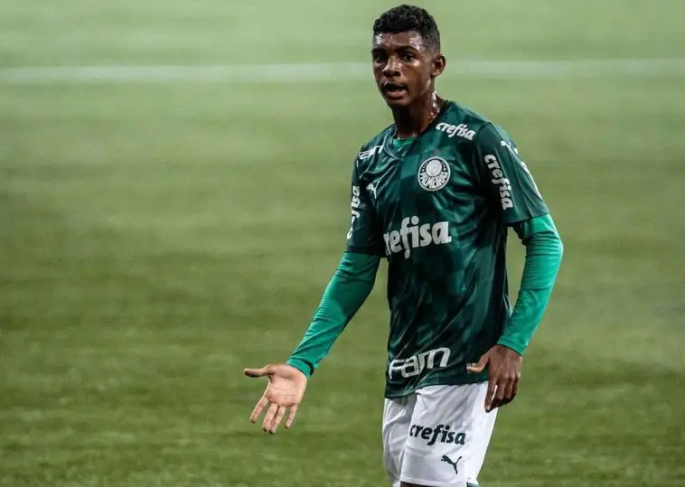 Manchester United face tough competition from West Ham United and Chelsea to sign Palmeiras wonderkid Luis Guilherme.