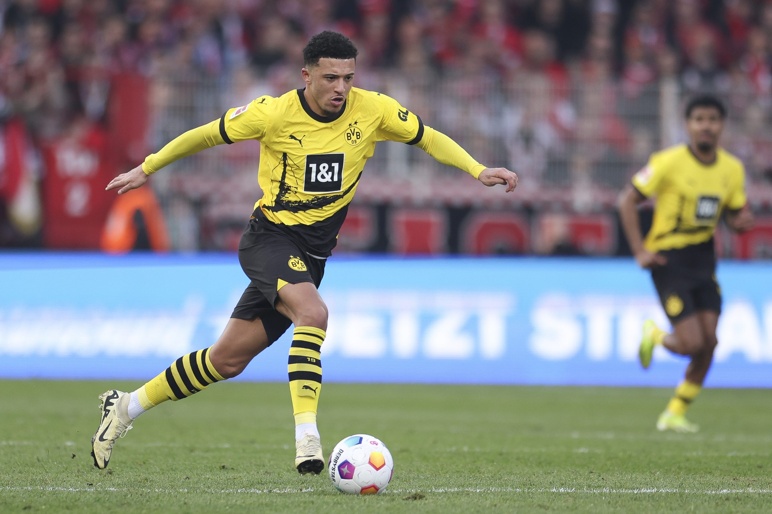 Manchester United are now eyeing a teammate of Jadon Sancho teammate at Borussia Dortmund