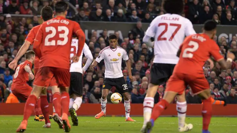 Fulham are ready to pay €30m for struggling Manchester United midfielder